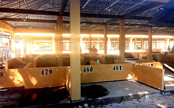 Semua bak PKL yang telah disediakan kini telah digunakan semua PKL. 